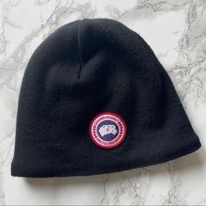 Canada goose logo beanie toque